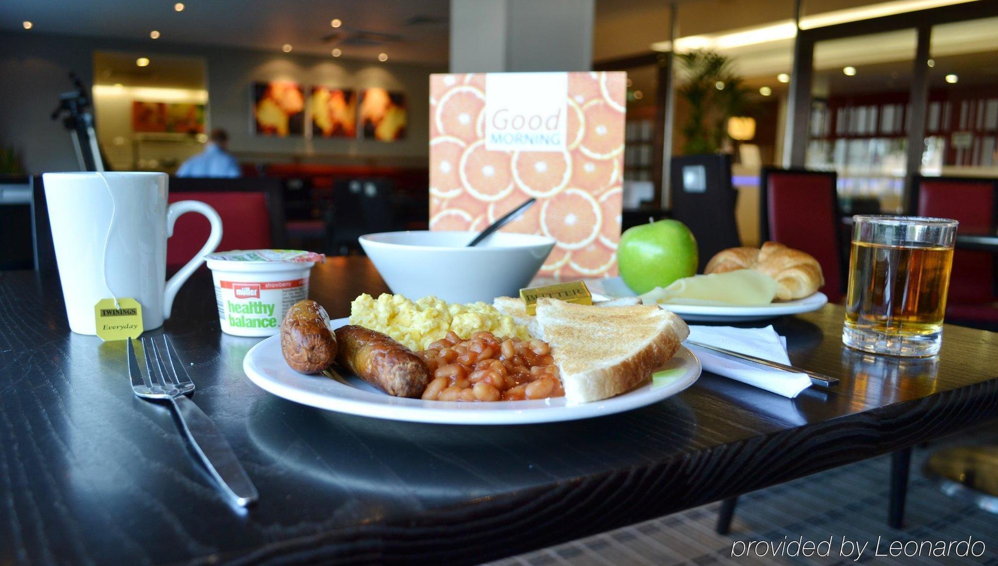Express West By Ihg Hotel Swindon