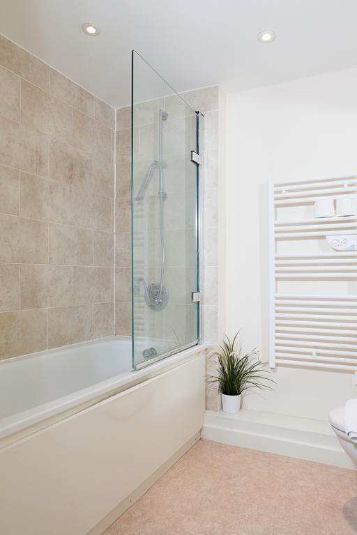 Paramount Apartment Swindon