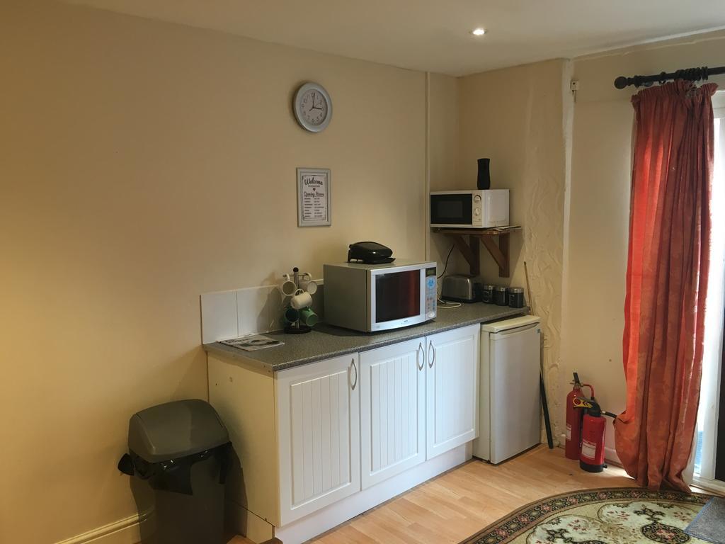 Duke Of Edinburgh Guest house Swindon