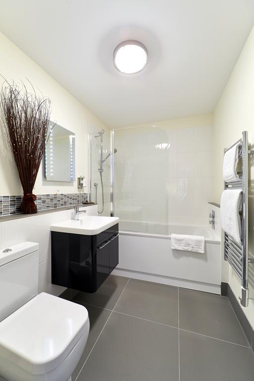 Swan Place Apartments By Viridian Apartments * Swindon