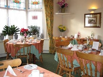 Swandown 3* Swindon