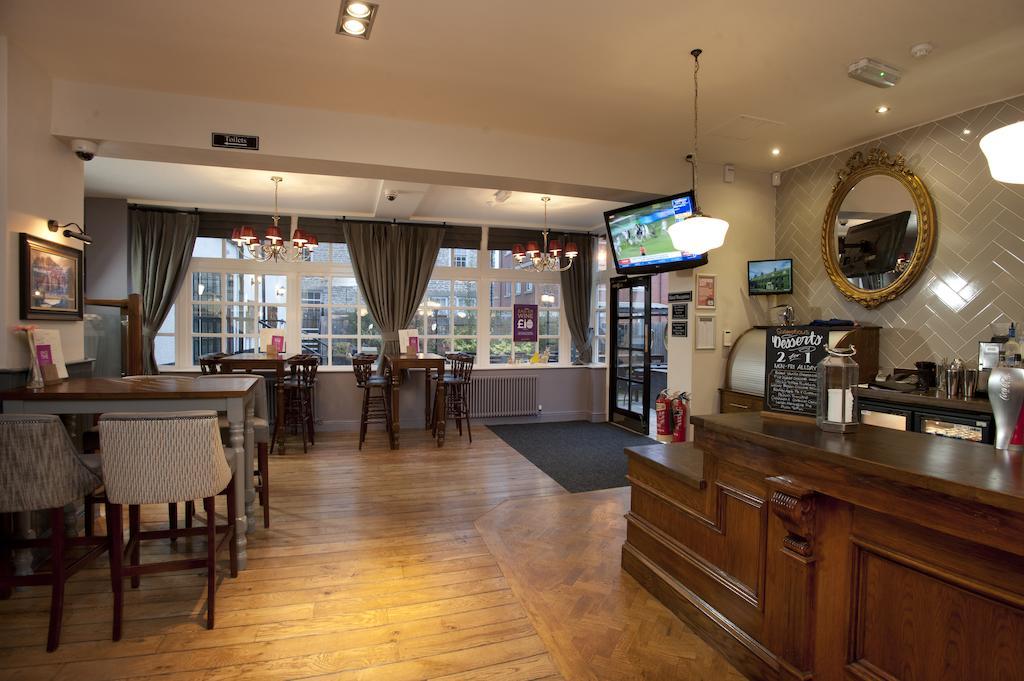 Khách sạn The Goddard Arms Swindon