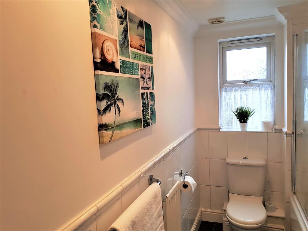 Godwin Court Apartment Swindon