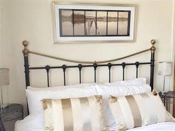Sw Bed & Breakfast 3*