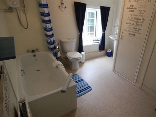 The Village Inn 3*