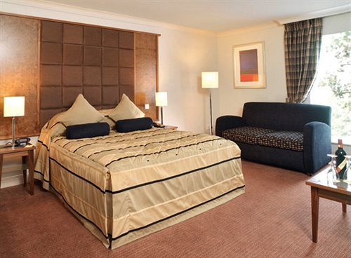 Alexandra House Hotel