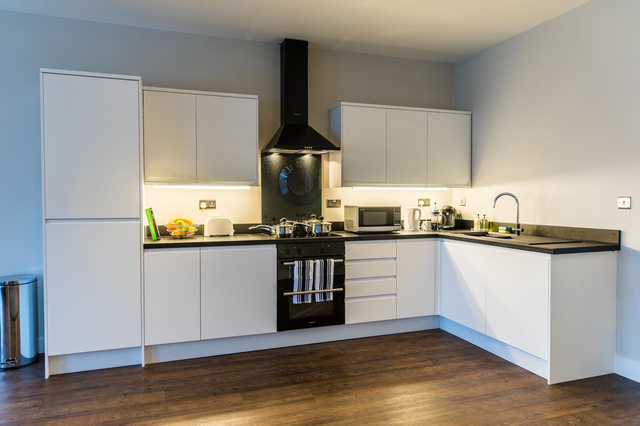 Life Serviced - Old Town Apartment Swindon