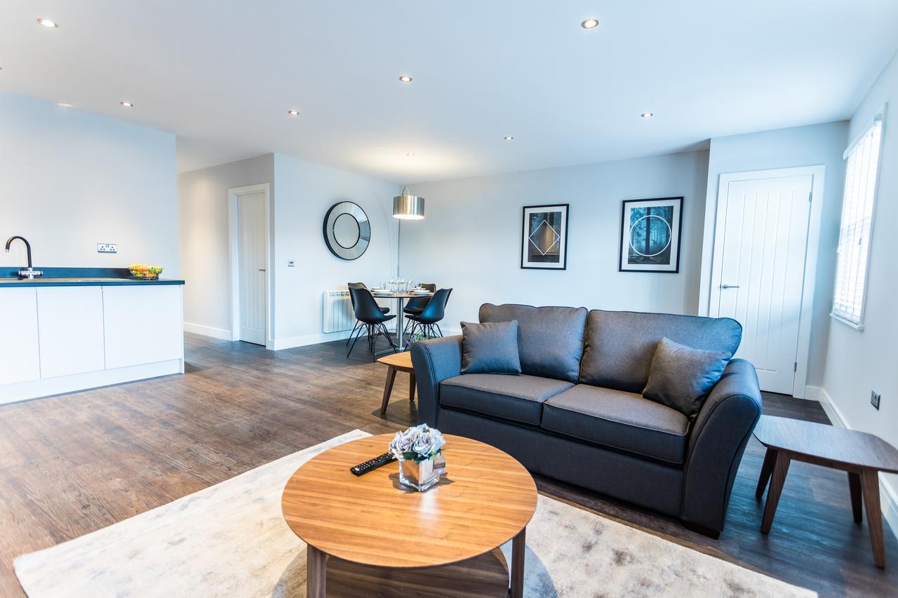 Life Serviced - Old Town * Swindon
