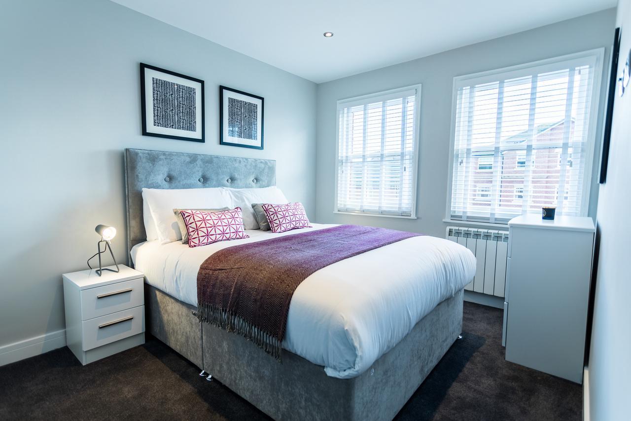 Life Serviced - Old Town Apartment