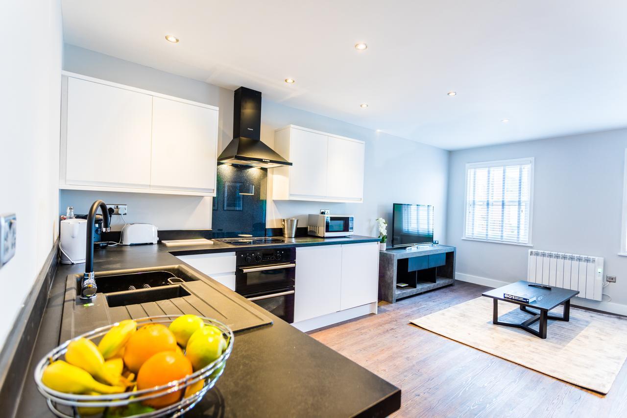 Life Serviced - Old Town Apartment *