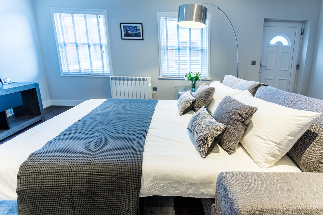 Life Serviced - Old Town Apartment Swindon