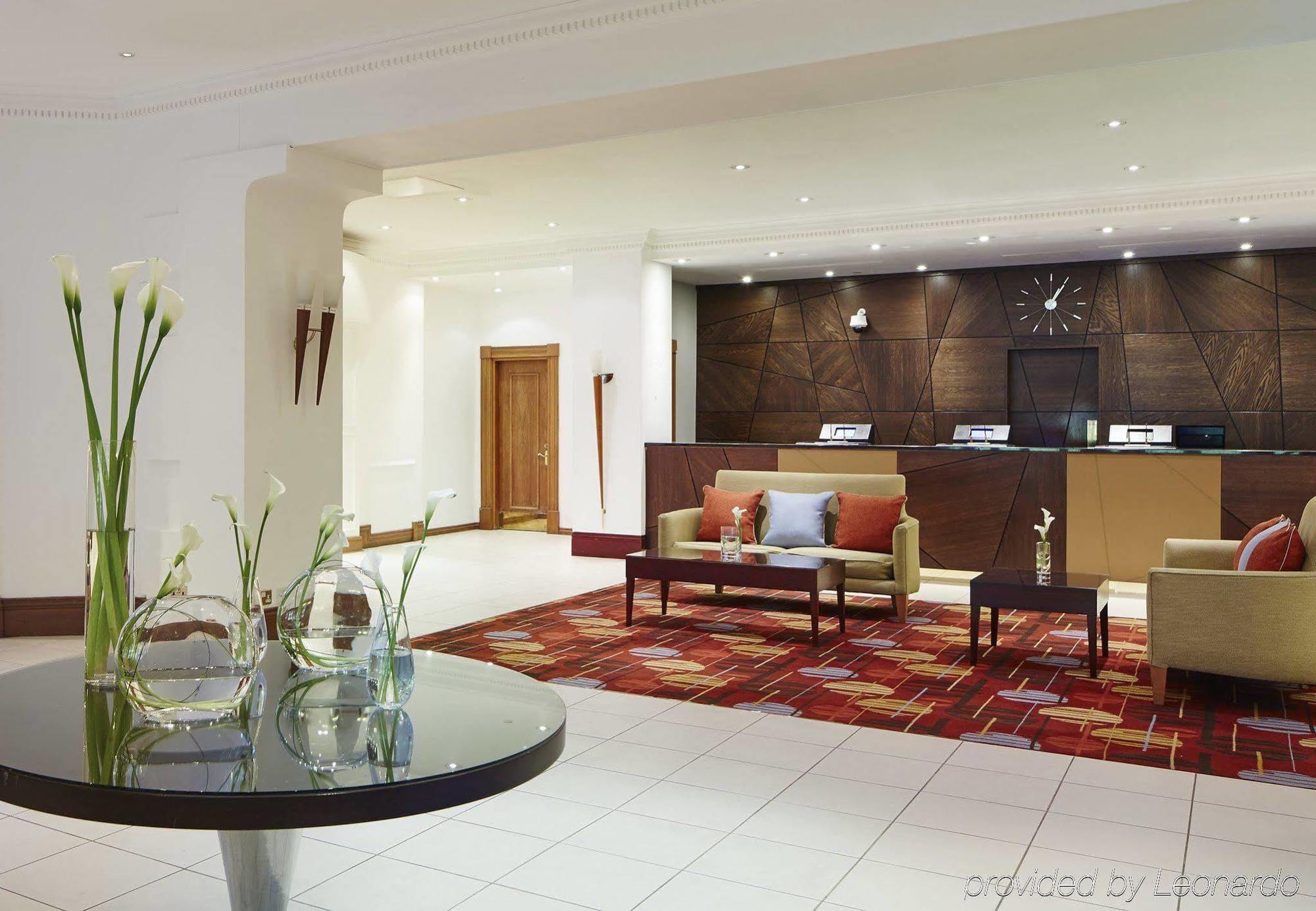 Khách sạn Delta By Marriott 4*