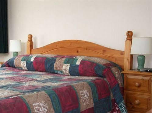 Fir Tree Hotel, 3* Swindon