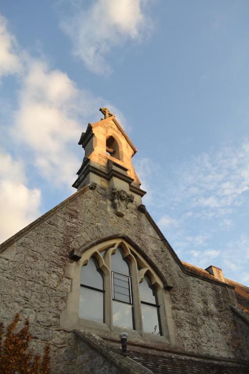 Schoolhouse Restaurant And 3* Swindon