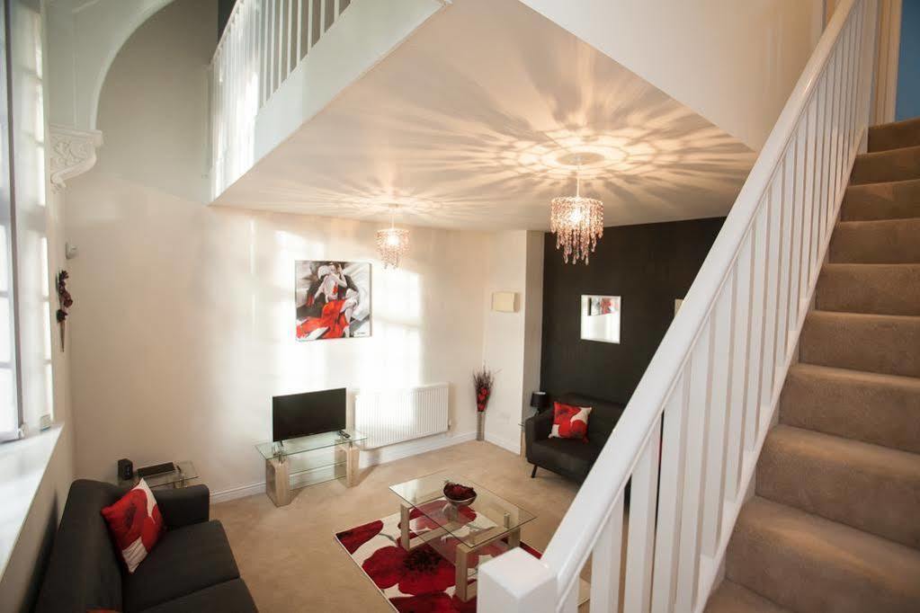 Hamilton Grace - Wessex Court Hotel 4*