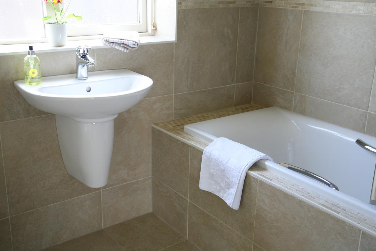 Meadowbank House * Swindon