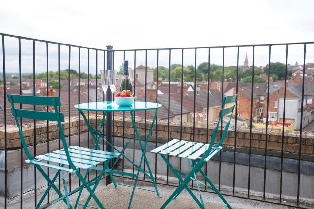 Hamilton Grace - Wessex Court 4* Swindon