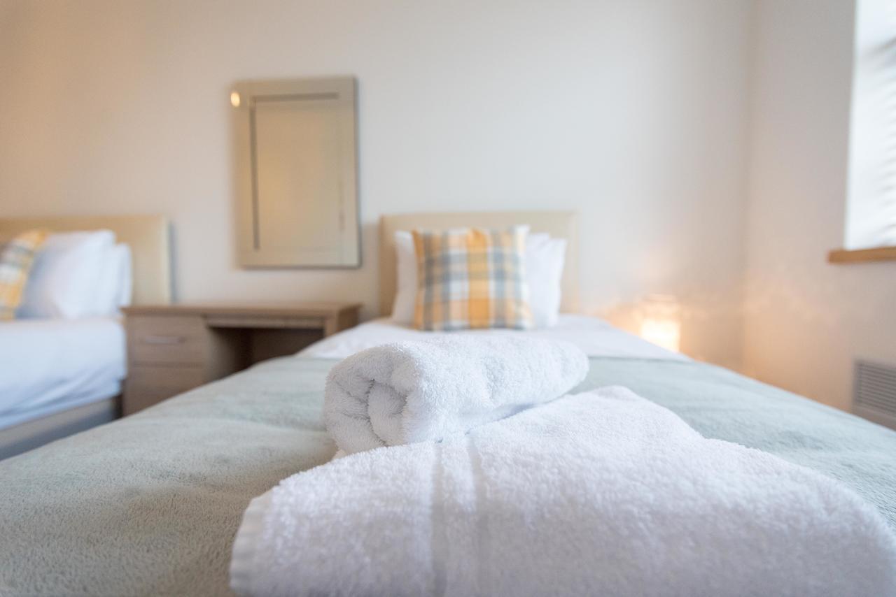 Comfortable Modern In Swindon, Free Parking Sleeps Up To 5 * Swindon