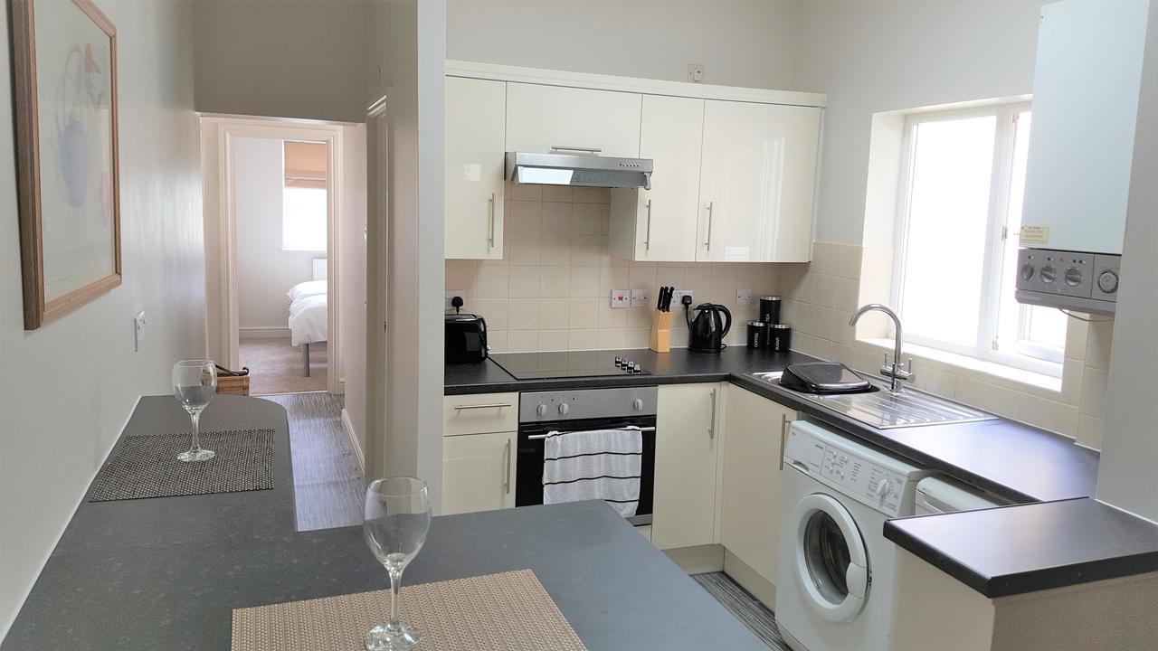 Apartment From 2 - Entercloud9sa Swindon