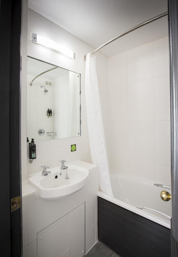 Thistle Express 3* Swindon