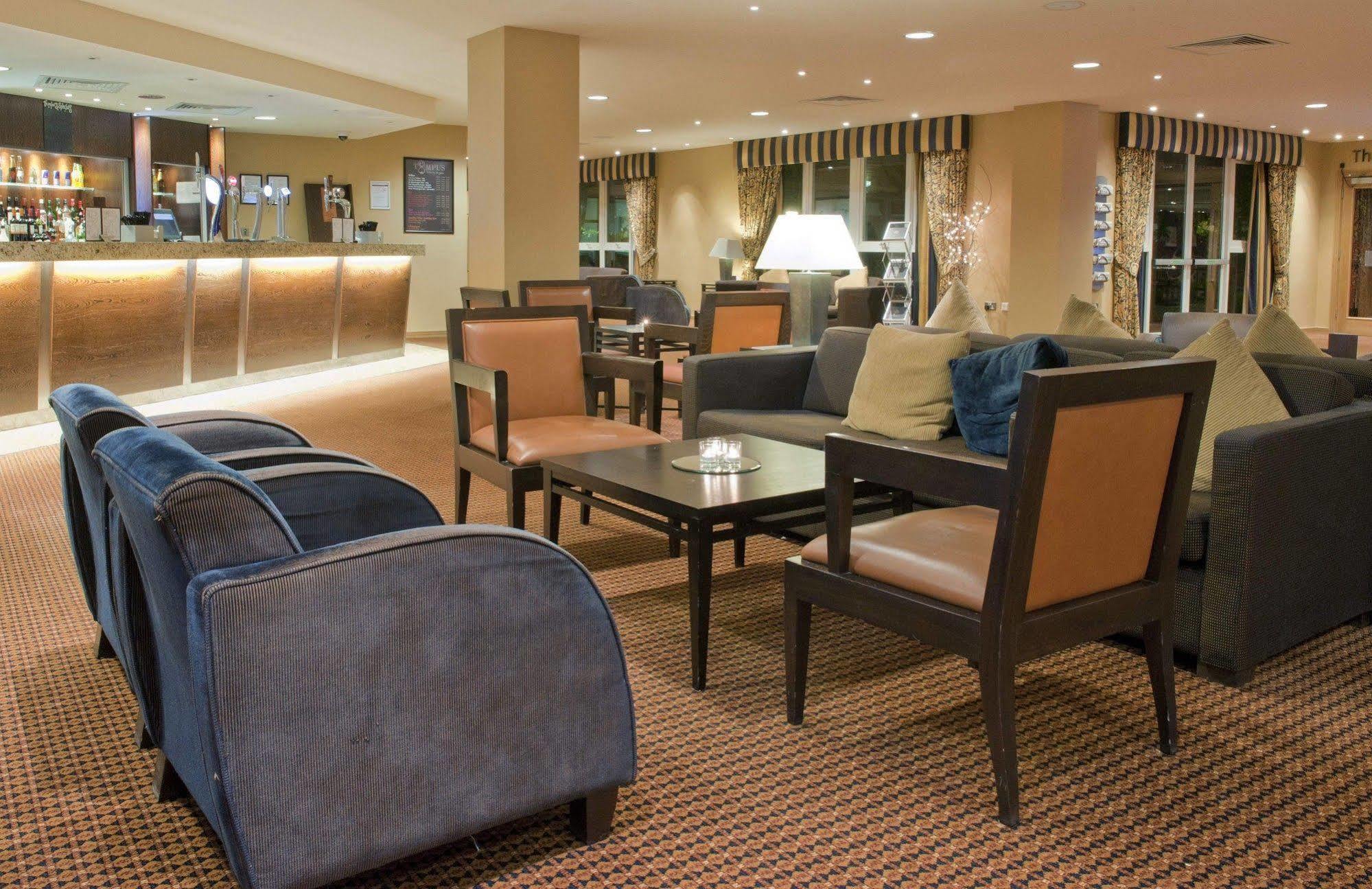Alexandra House Hotel Swindon