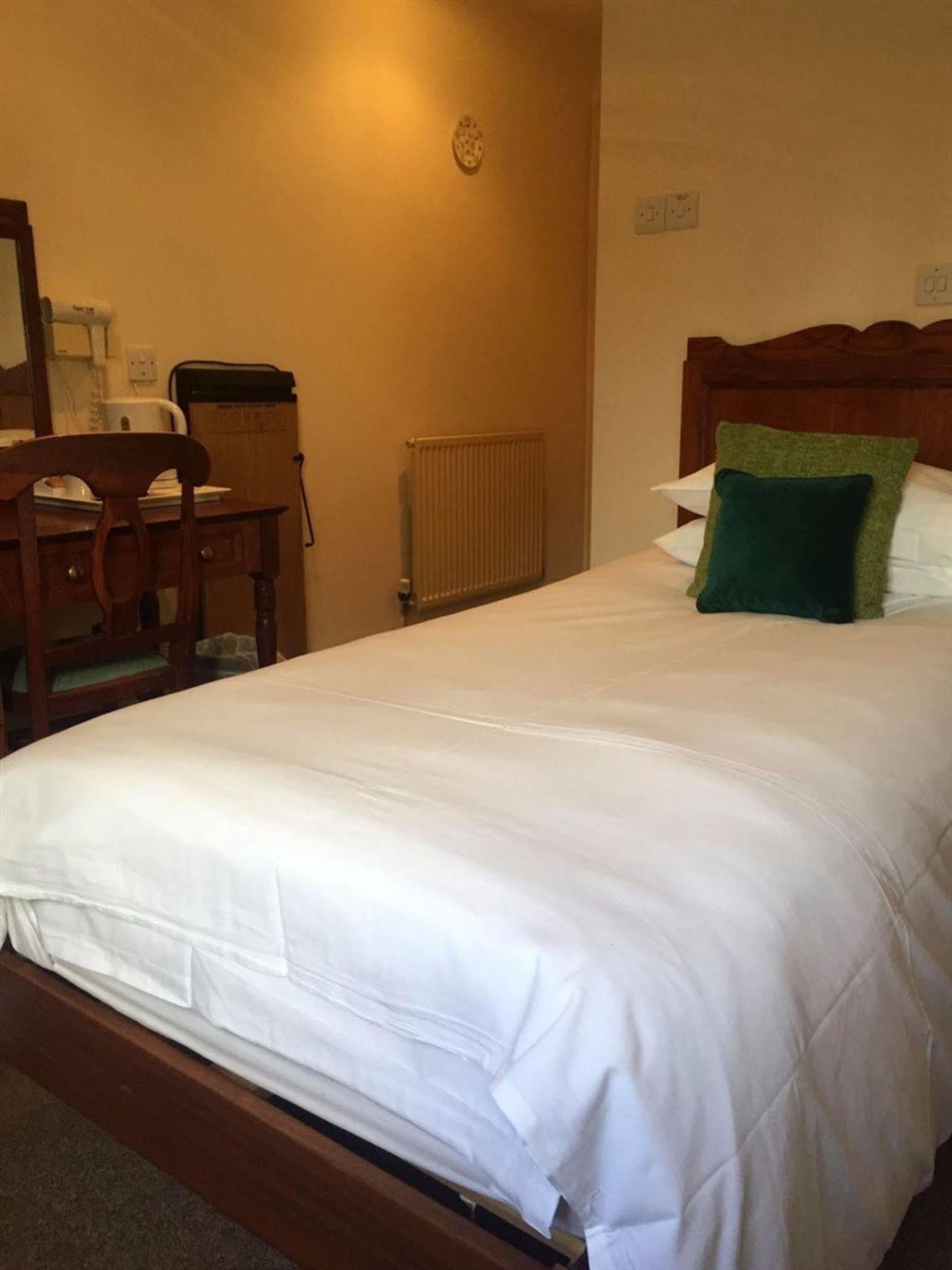 The Crown Hotel Swindon