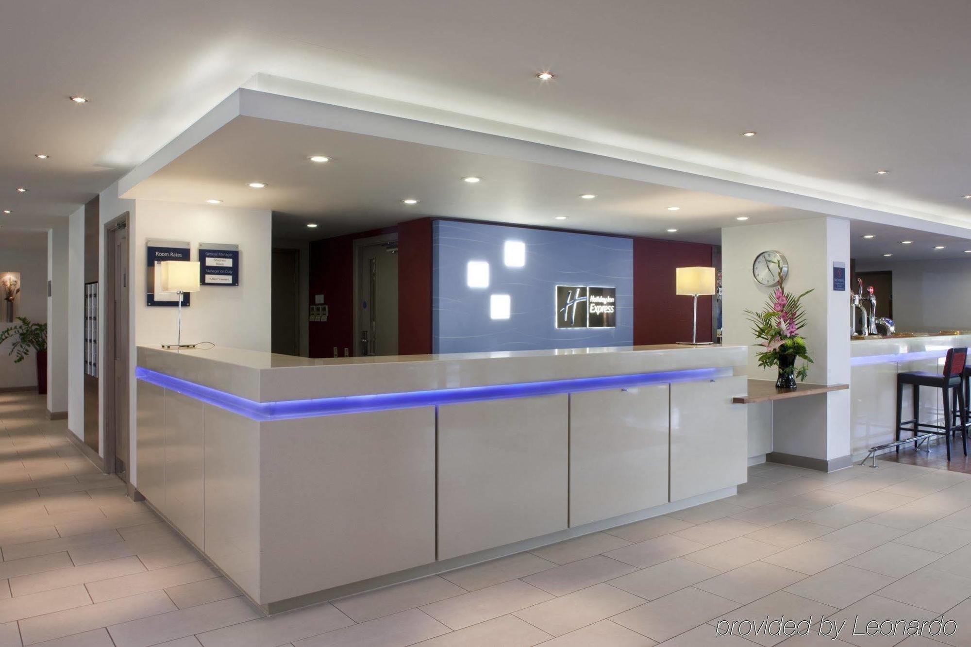 Hotel Express West By Ihg 3*