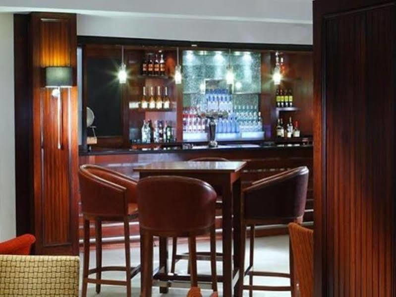 Delta By Marriott Khách sạn Swindon