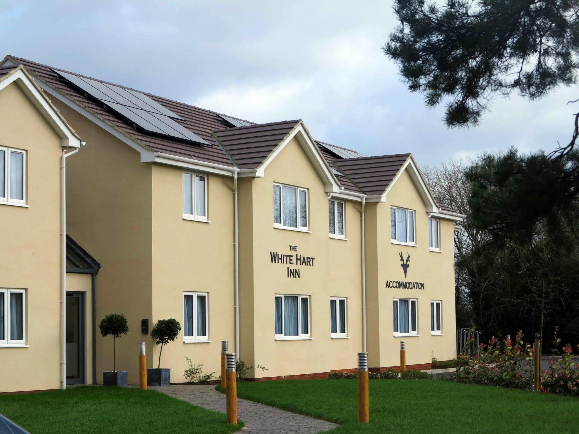 The White Hart, Wroughton 3*