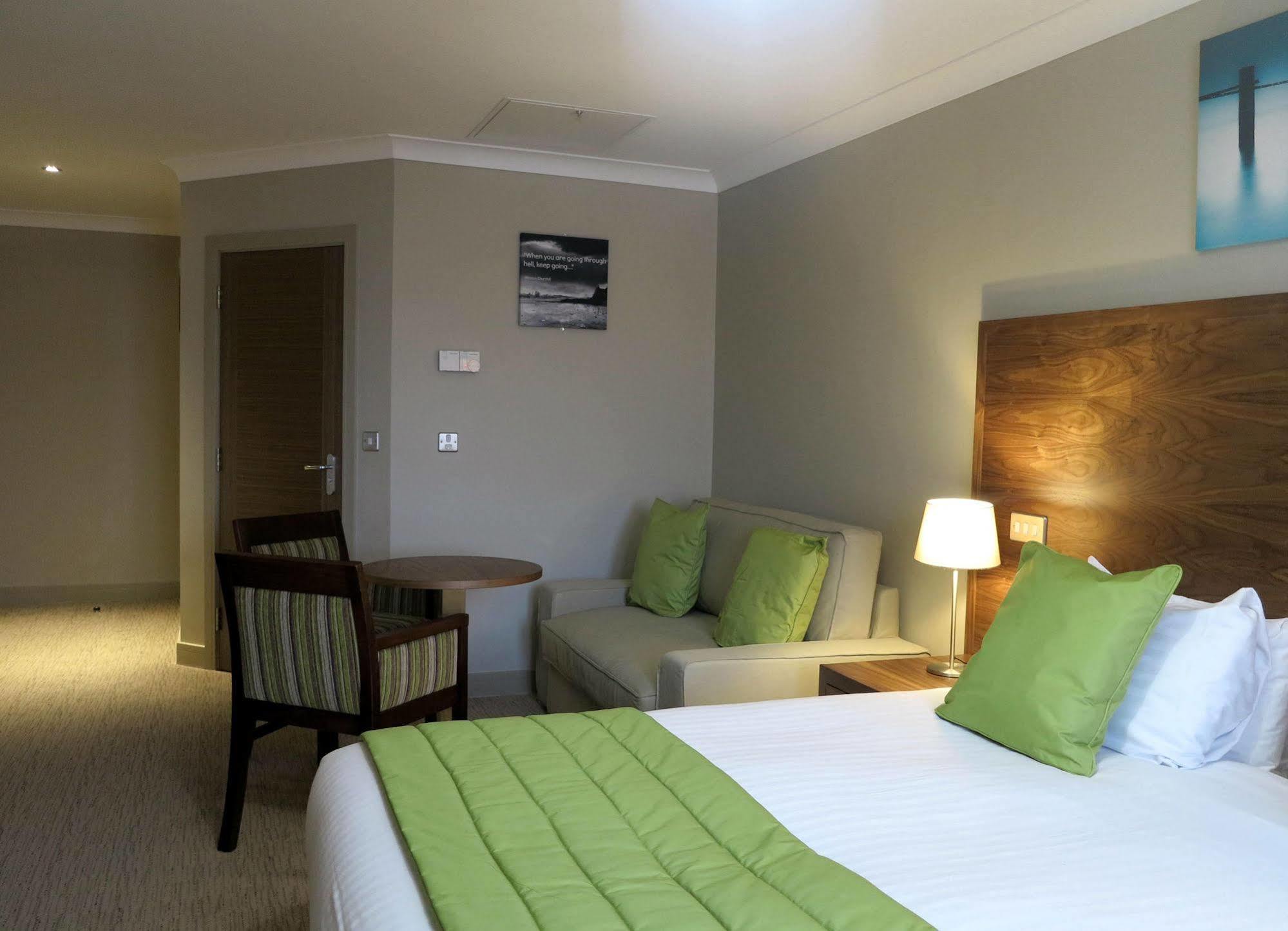 The White Hart, Wroughton Bed & Breakfast Swindon
