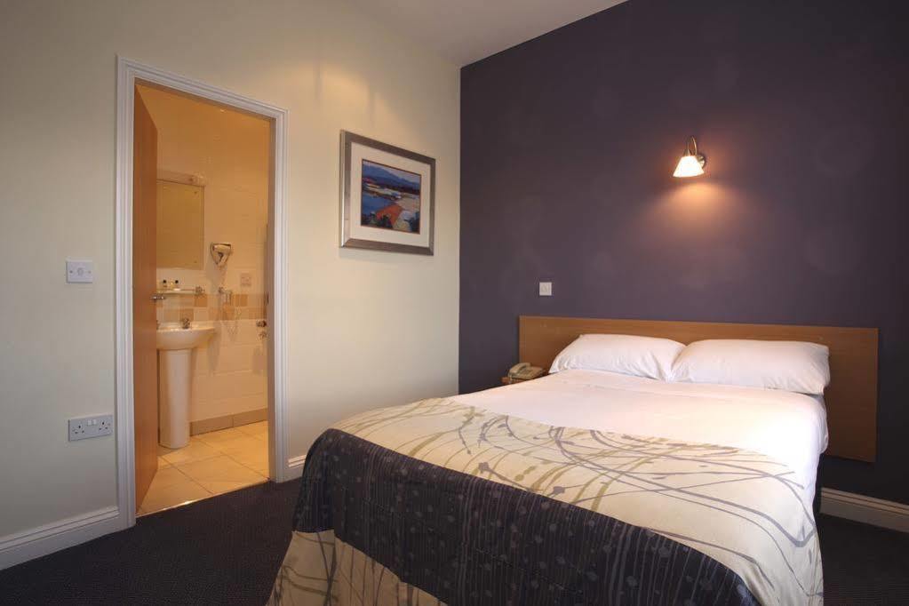 Lydiard Park & Conference Centre Hotel 3*