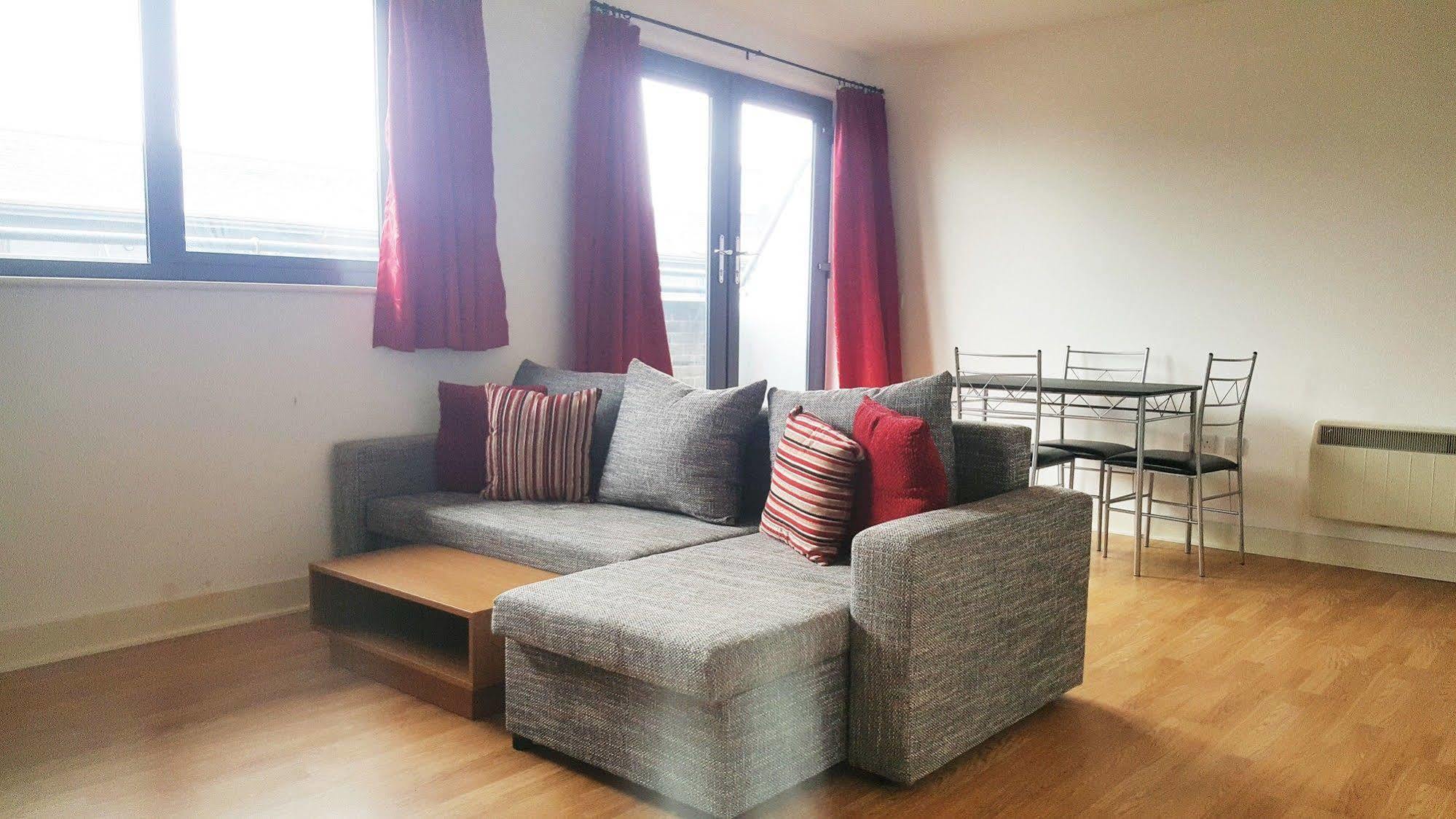Guild House Apartment Swindon