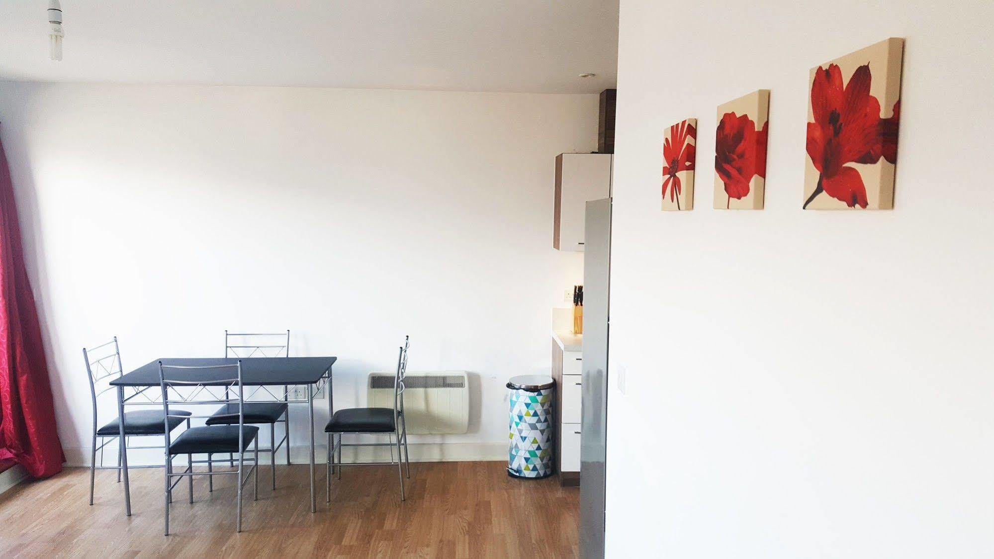 Apartment Guild House *