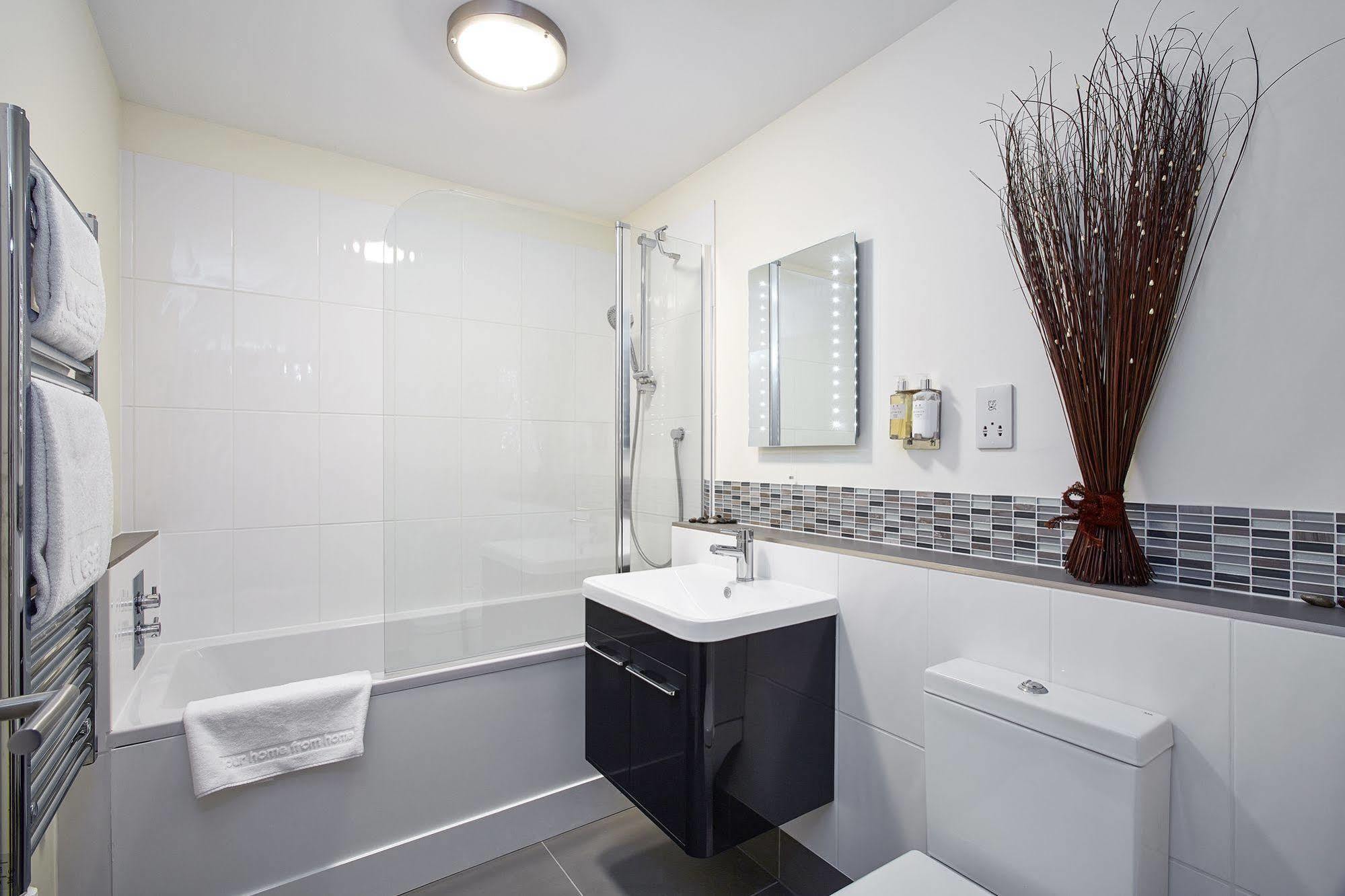 Swan Place Apartments By Viridian Apartments Apartment