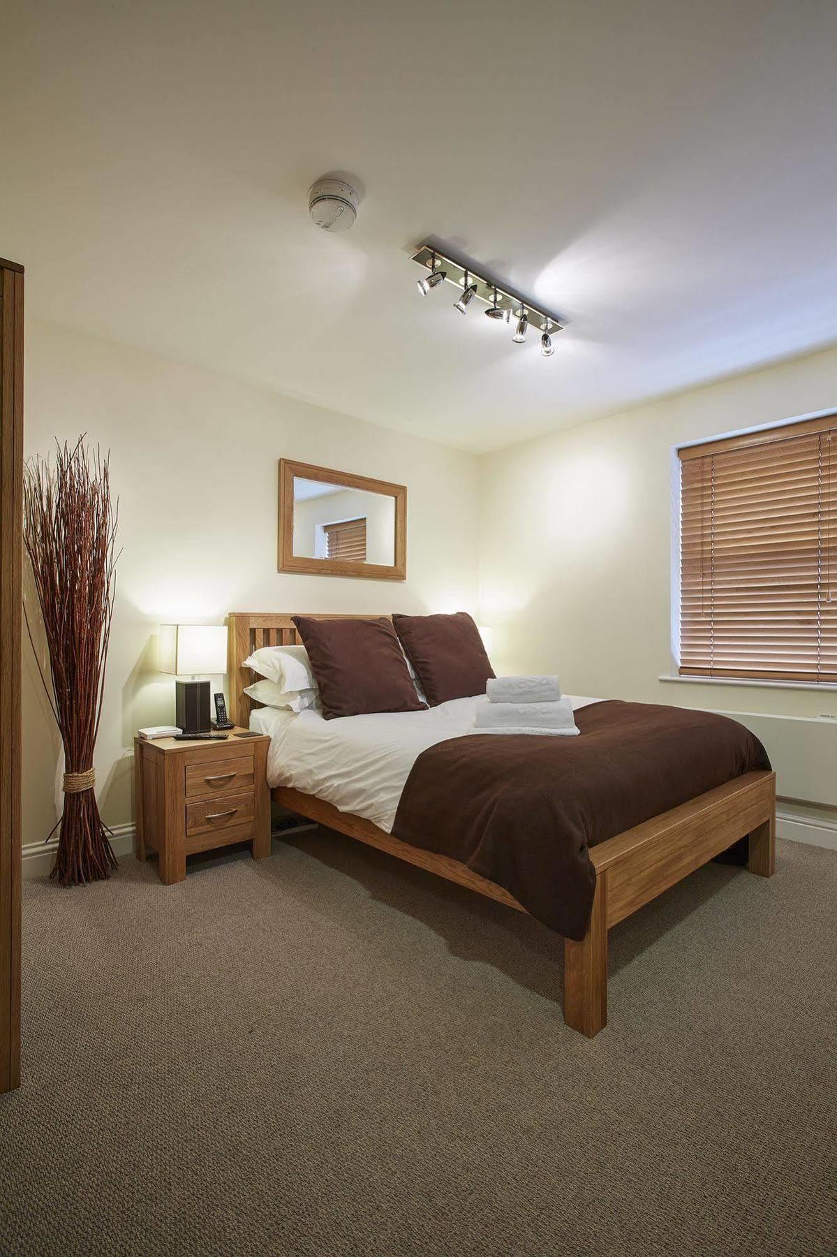 Swan Place Apartments By Viridian Apartments