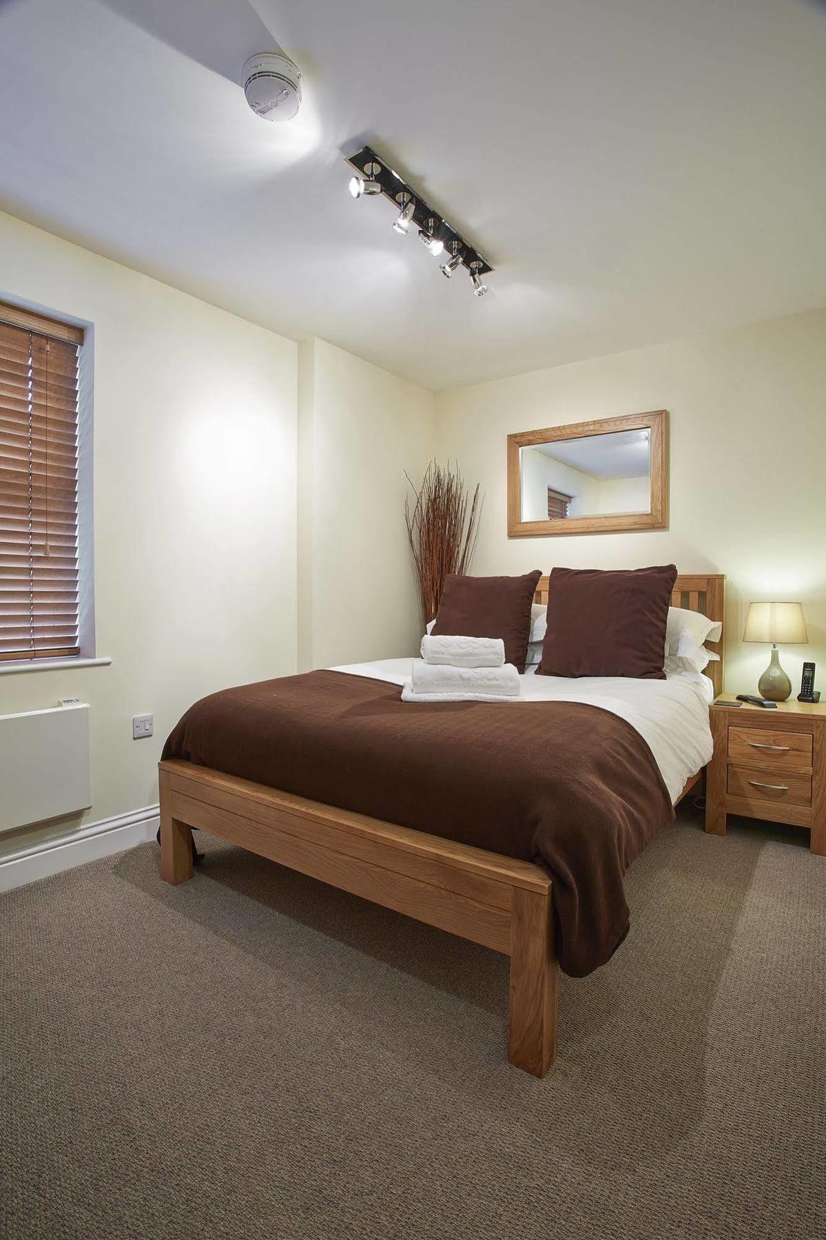 Swan Place Apartments By Viridian Apartments * Swindon