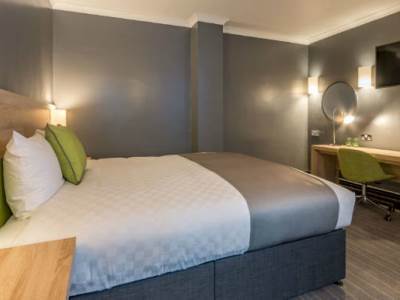 Thistle Express Hotel