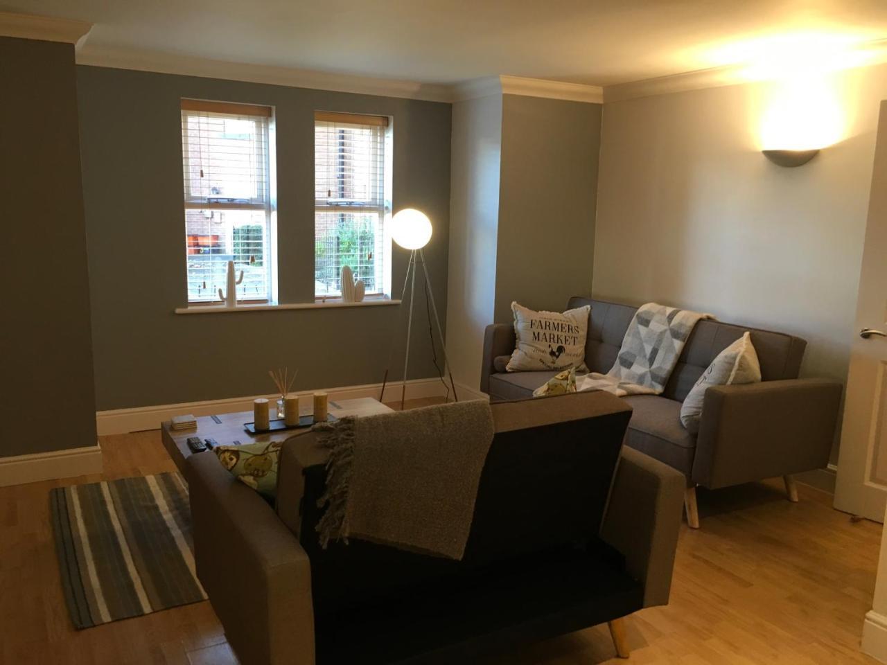 Godwin Court 21 Apartment *
