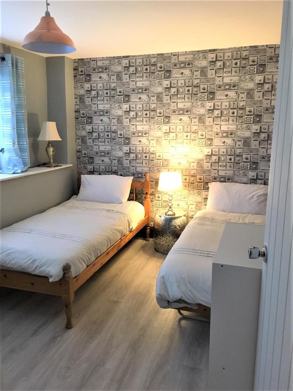 Boxwood Guest House. Bed & Breakfast