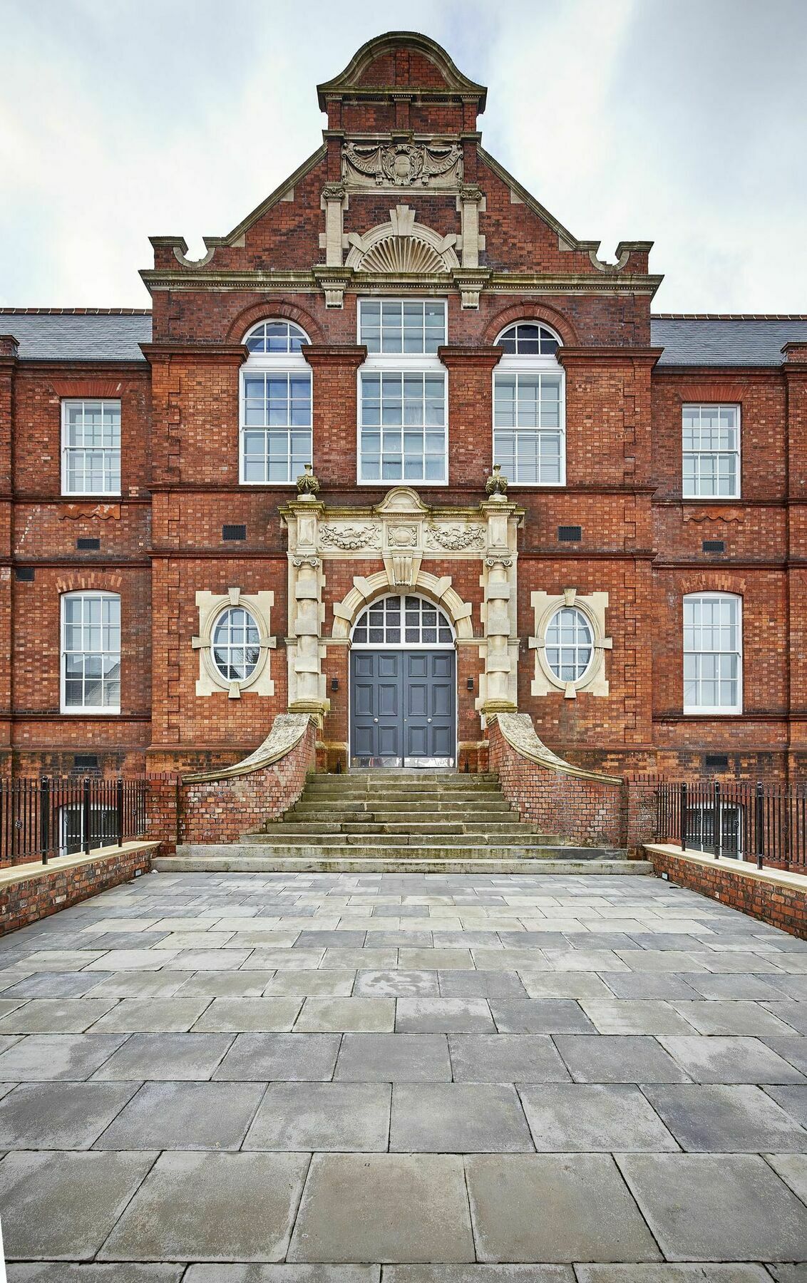 Burkhardt Hall By Esa Apartment Swindon