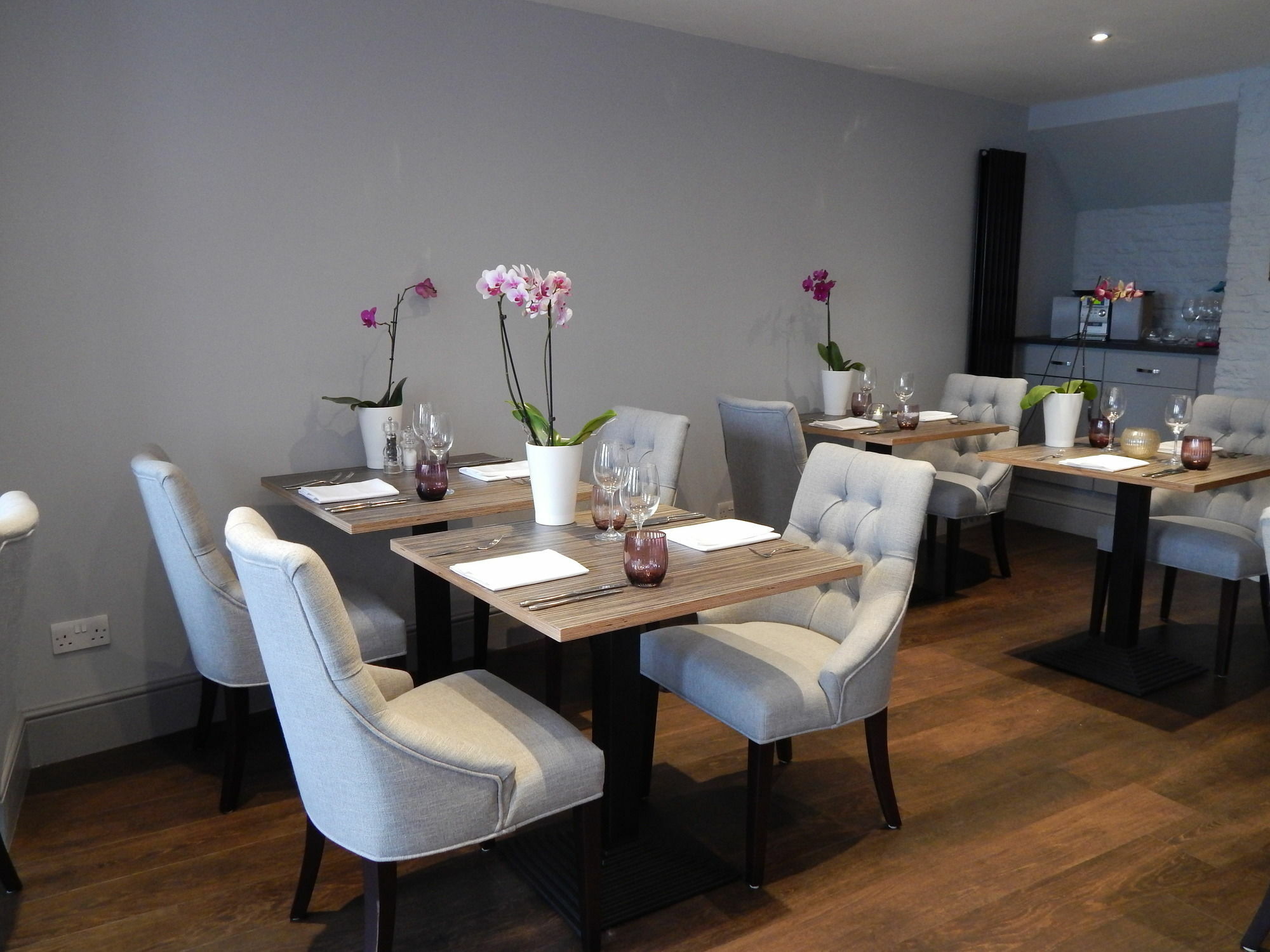 The Highworth 3*