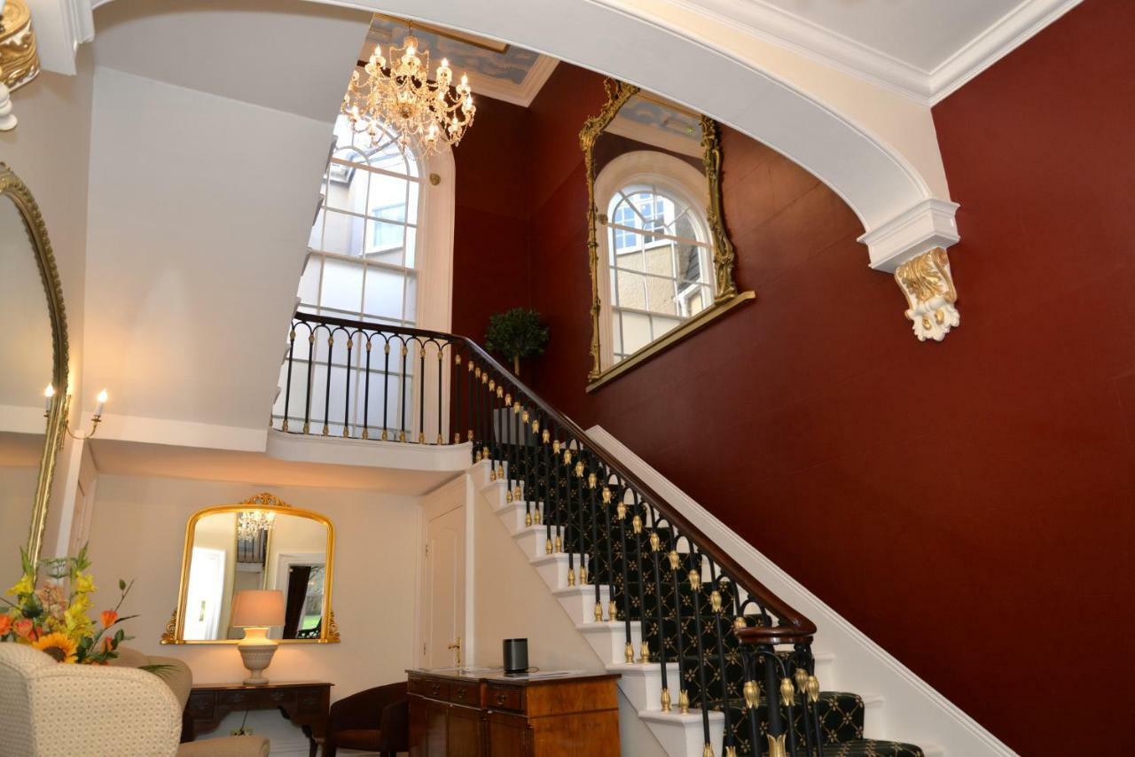 Chiseldon House Country house Swindon