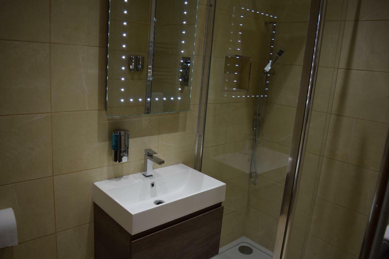Godwin Court Serviced Apartment *
