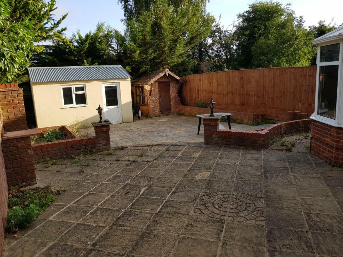 Holiday home Spacious 5 Bedroom House - Sleeps Up To 10