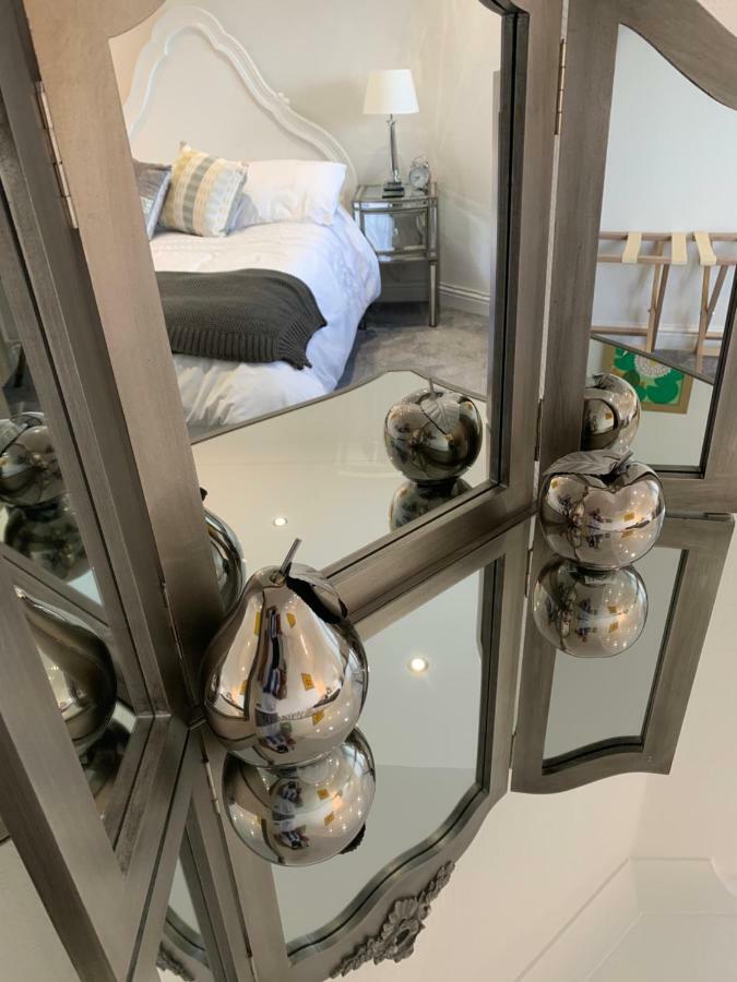 Luxury Panoramic Balcony Swindon