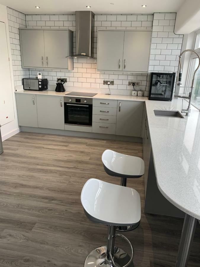 Apartment Luxury Panoramic Balcony Swindon