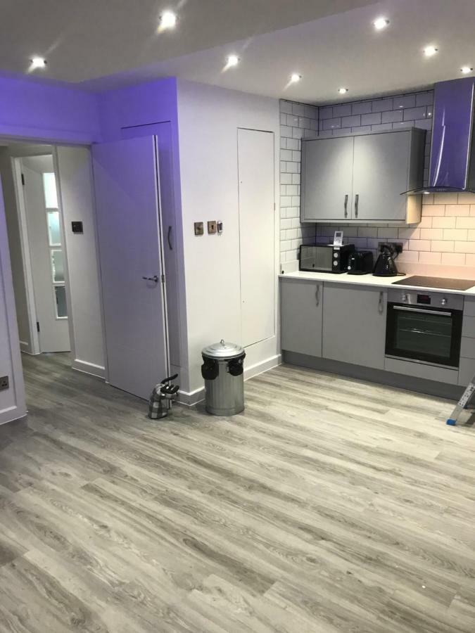 Luxury Panoramic Balcony * Swindon
