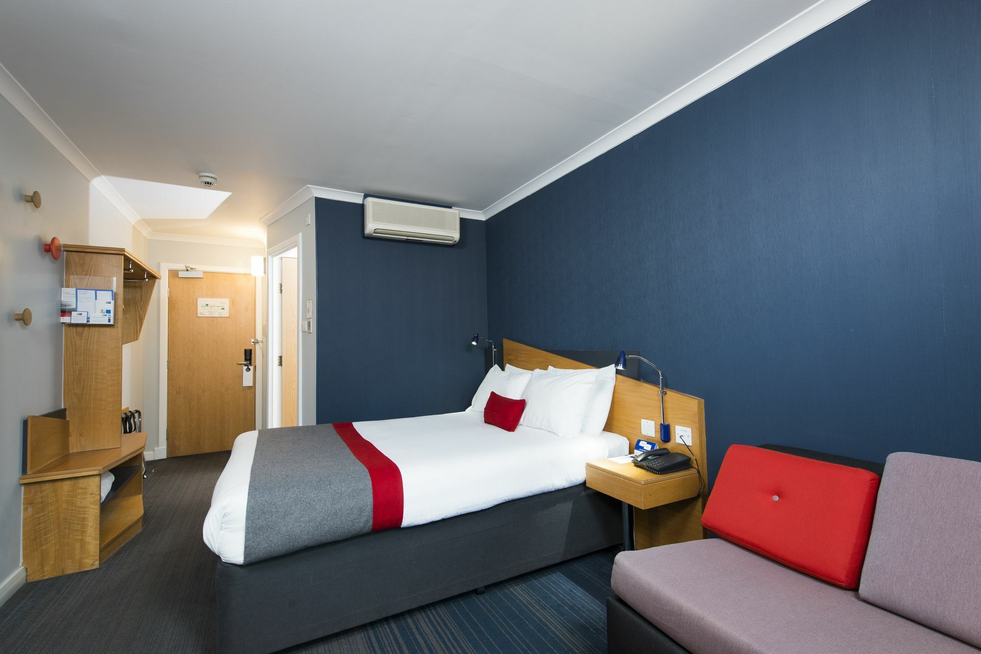 Express West An Ihg
