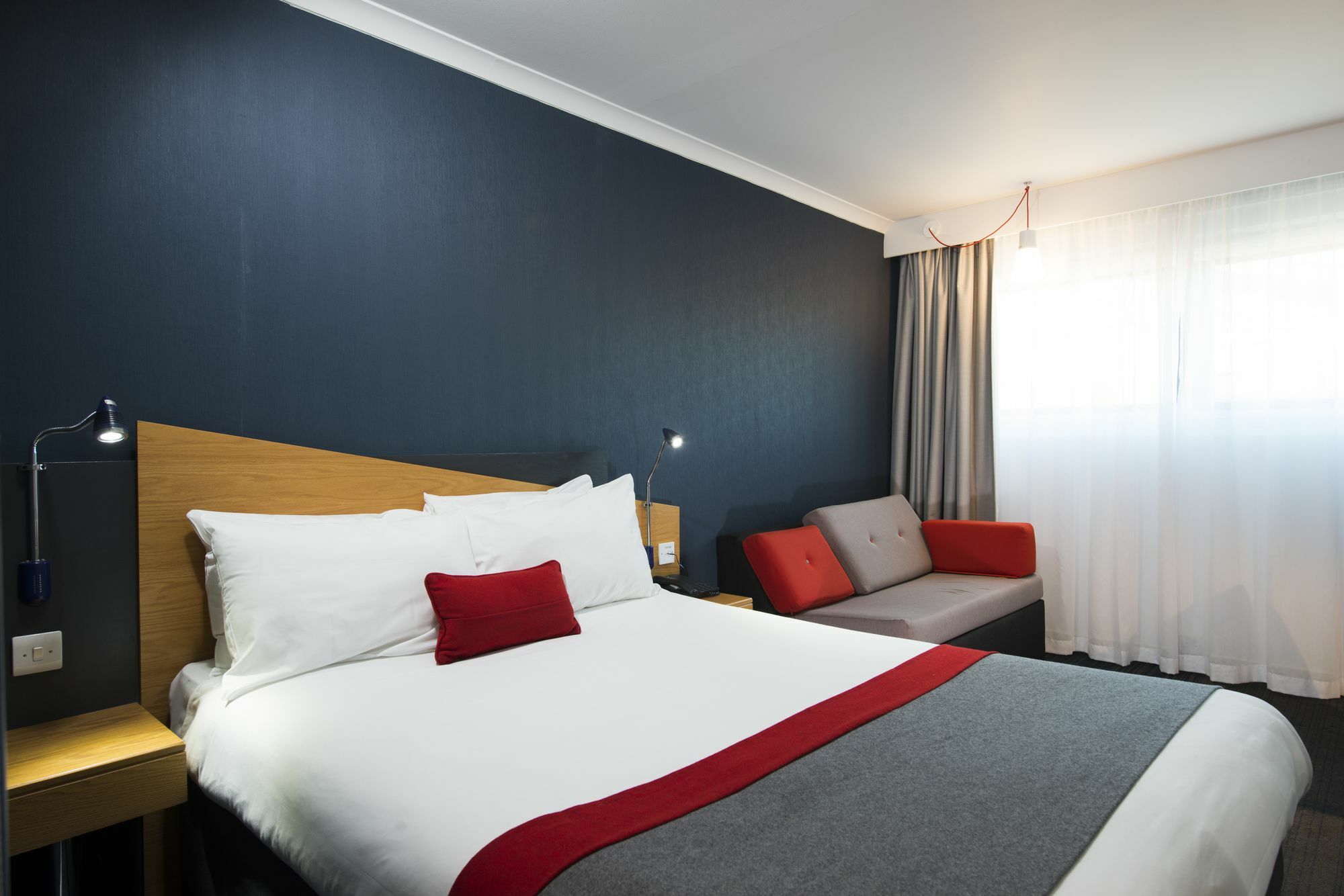 Express West An Ihg Swindon
