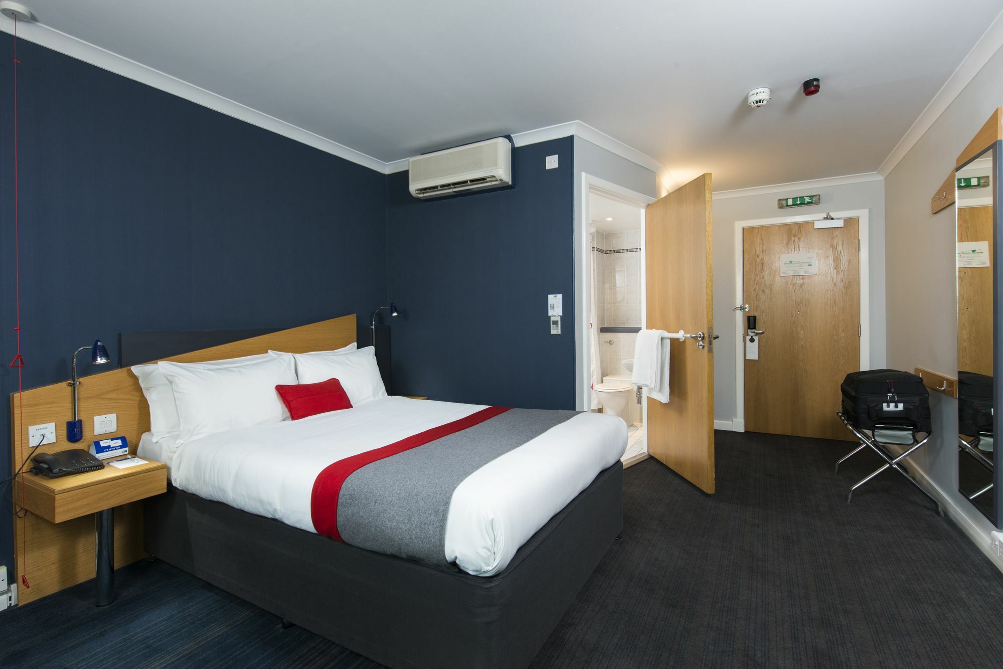 Express West An Ihg
